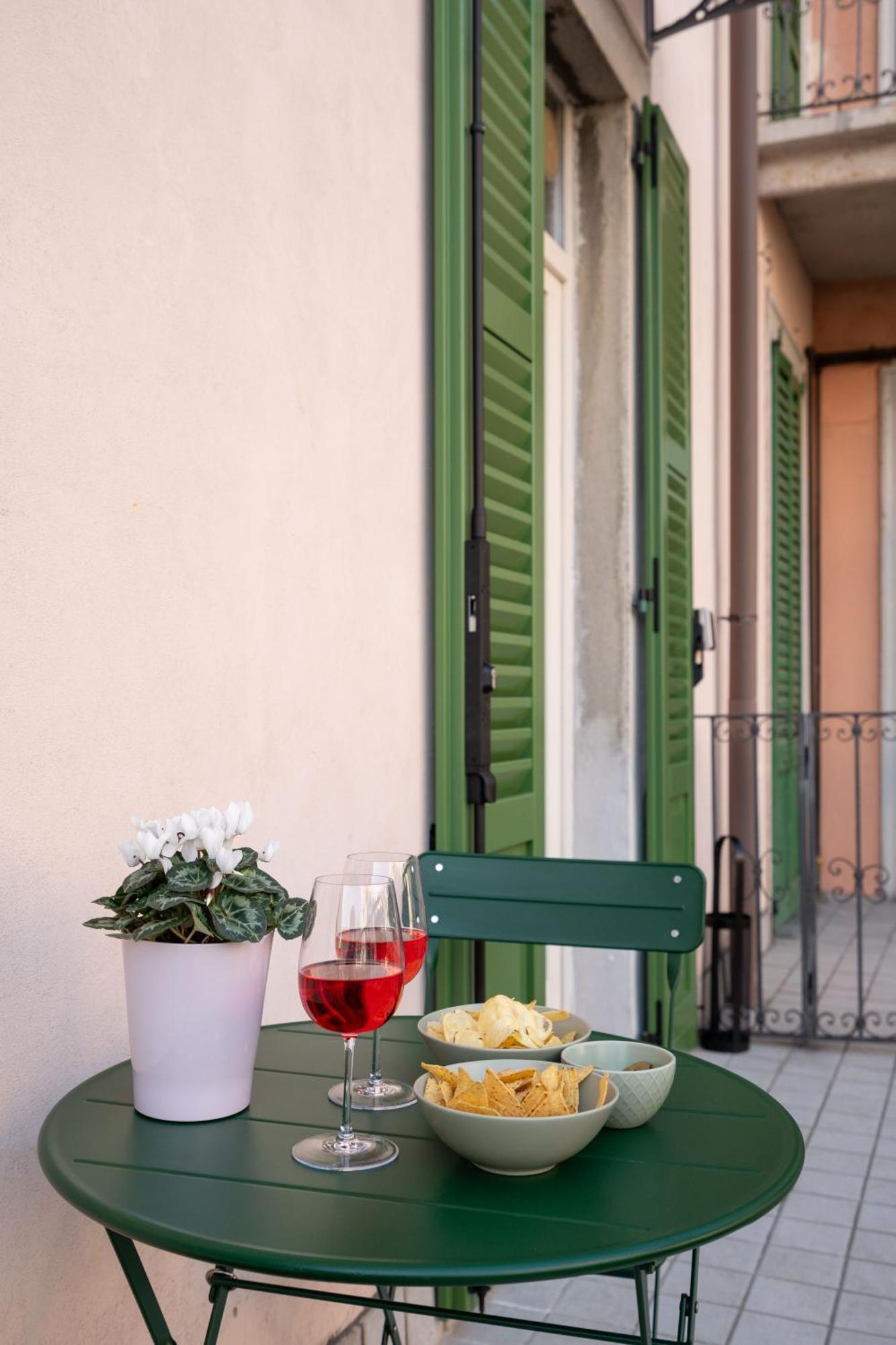 La Farfalla Blu - Boutique Apartment Bergamo Eksteriør bilde